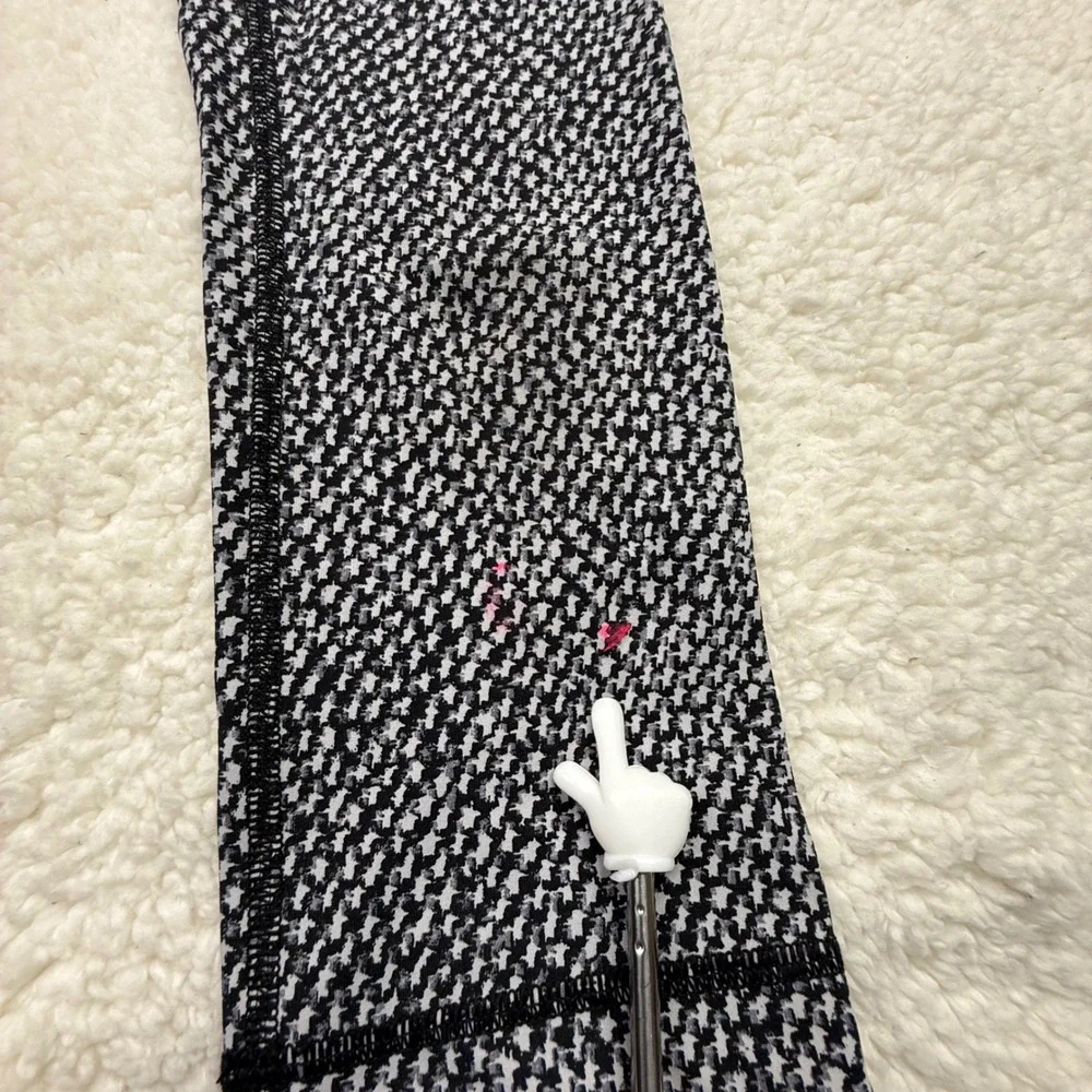 Lululemon Align High Rise Crop Leggings Black White Snake Print Size‎ 4